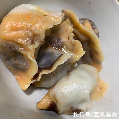 深色|两块钱搞定一道家常美食虎皮饺