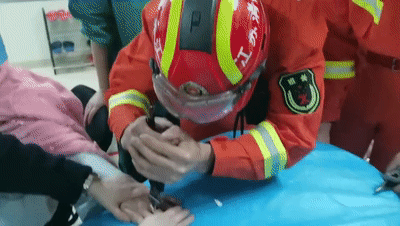 护士小姐姐秒变迷妹，为“蓝朋友”疯狂call