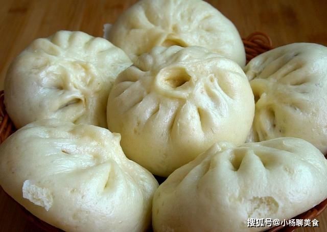 面团|蒸包子发面不要只用酵母，多放点这东西，蓬松暄软，包子白又胖