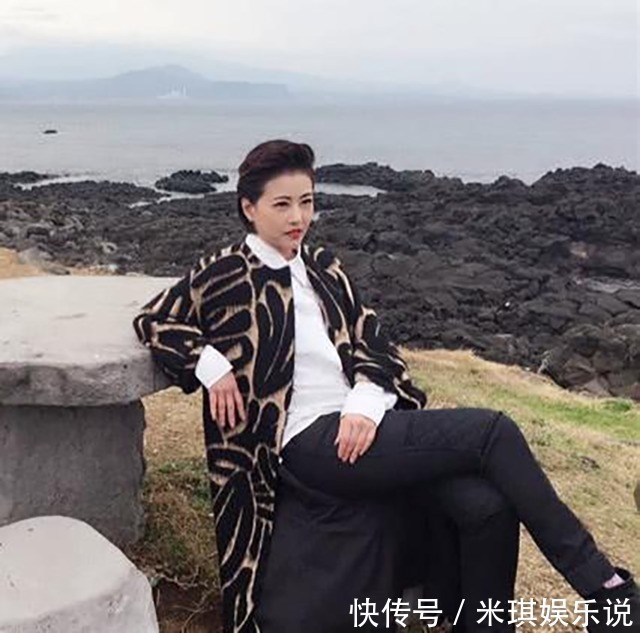 空气刘海 女人过了40岁就别再留“黑长直”,这5款发型,让你从阿姨变少女