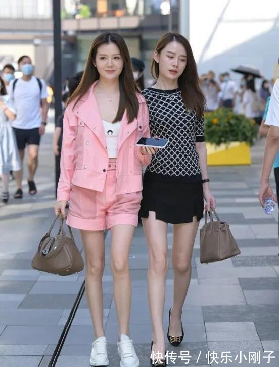 高跟鞋|看了这位美女,我才知道男人为什么要努力奋斗了,好想请她吃顿饭