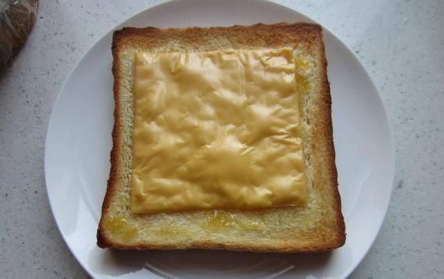 分钟|鸡蛋火腿三明治,5分钟就能搞定的低脂早餐,早餐自己做