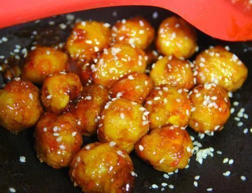 它是天然“黄体酮”，隔天吃几颗，百吃不腻，淡化雀斑，气血足不显老