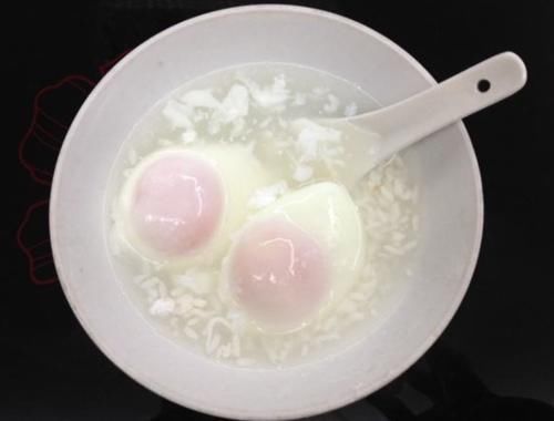 鲜嫩|煮荷包蛋,水开后多做两步,鸡蛋不粘锅很完整,鲜嫩无腥味