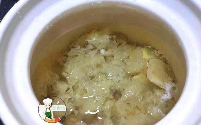 冬天,银耳和它是天生一对,每天一小碗,润肤还美白,美美过冬天