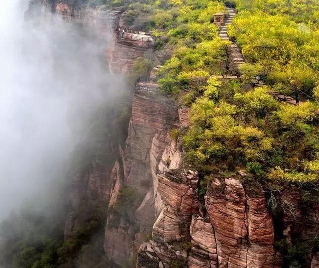 原来河南有如此美艳的仙山，水秀山明，步步皆景，太惊艳了！