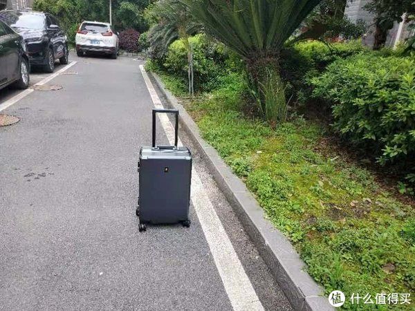 安全感|给你满满的安全感-地平线8号Power系列行李箱测评