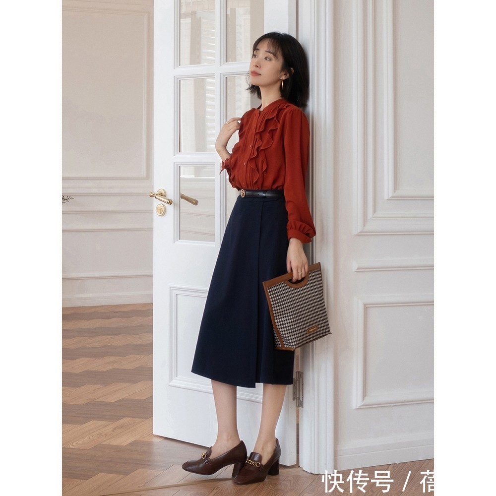 提亮|皮肤黄、黑的女生,秋季选择这5种颜色的衣服,提亮肤色很简单