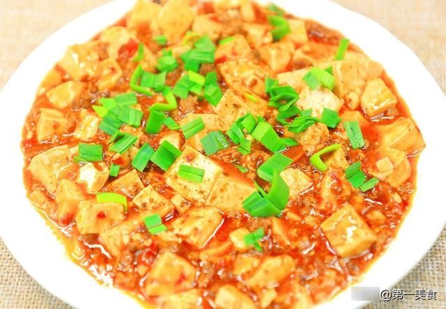 麻婆豆腐原来这么简单，厨师长教你诀窍，嫩滑爽口，麻辣鲜香