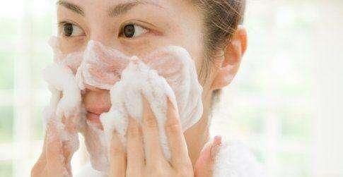 真美人靠“养”不靠“妆”,平时养成4个好习惯,妈妈也能变少女