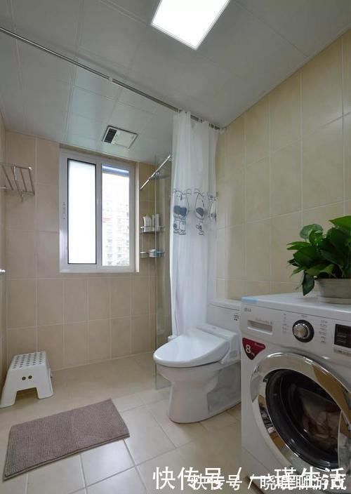 洗手台|老婆坚持把阳台改成榻榻米，改成厕所晾衣，全家一致夸赞