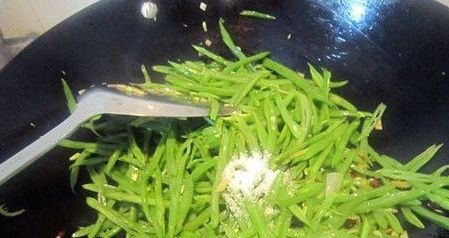 橄榄油|夏天,遇到这菜我从不讲价,一斤相当于20个鸡蛋,女性要多吃