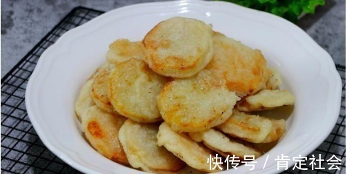 做法|红薯饼还能这样做，不用揉面，不用蒸，比红薯丸子的做法简单