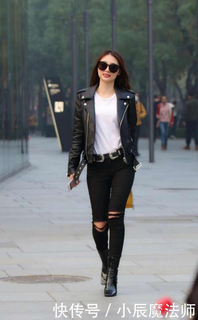 美女穿搭尽显清爽迷人的好身姿,魅力牛仔裤显青春活力十足