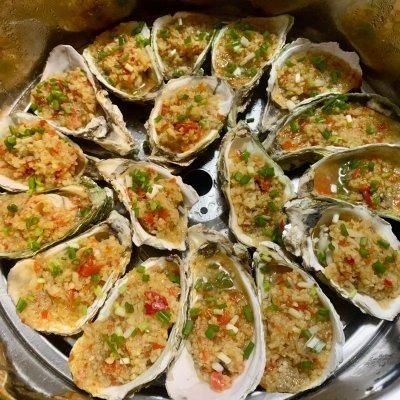 懒人最爱的蒜蓉满满的生蚝，因为它我都爱上做饭了