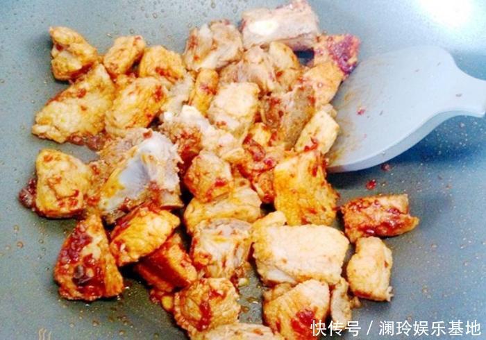  搭配|烧排骨，分享一个独门搭配，此3种一起烧，给孩子吃特别好
