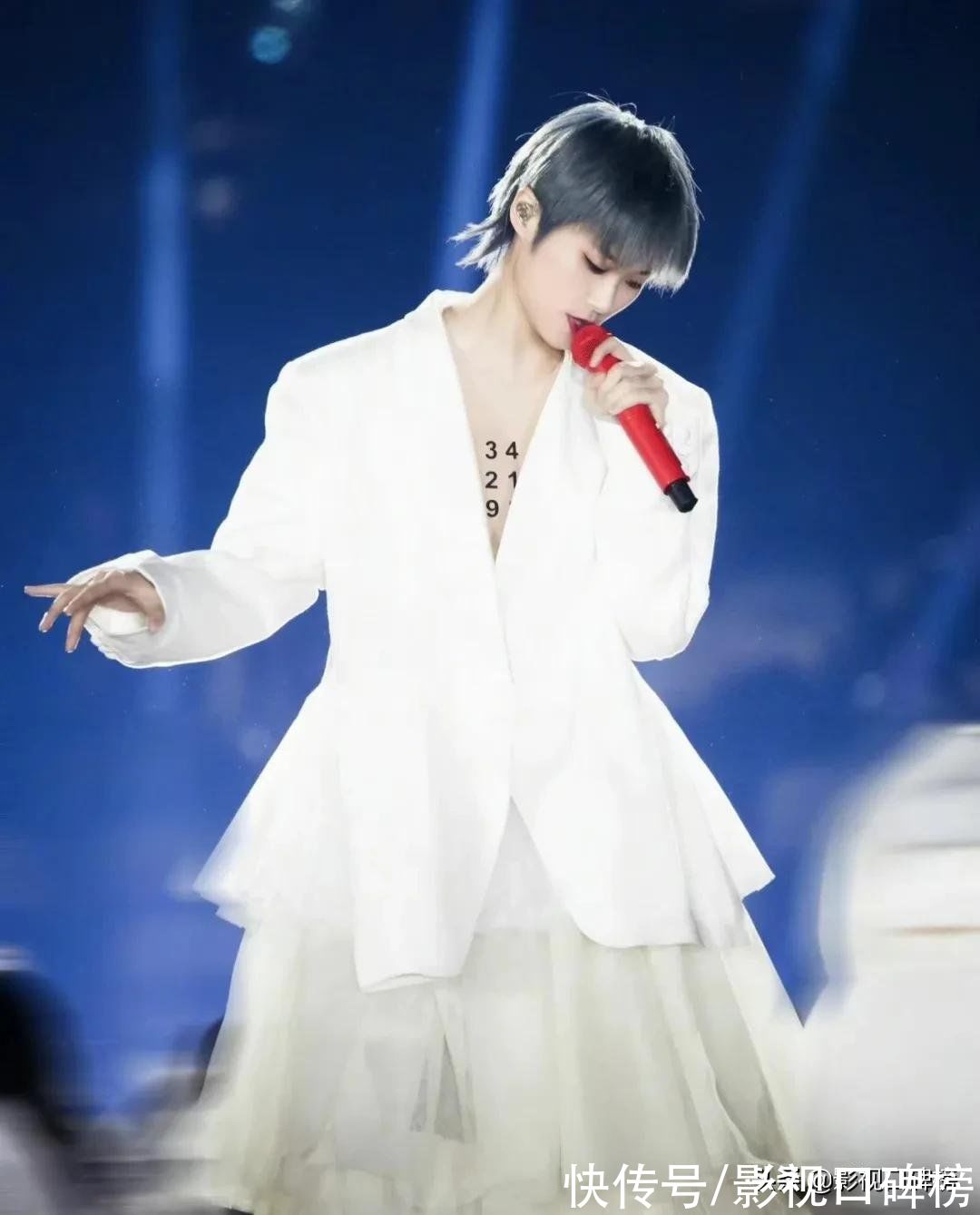 2022跨年晚會(huì)：江蘇衛(wèi)視已官宣，湖南衛(wèi)視網(wǎng)傳的嘉賓陣容引期待