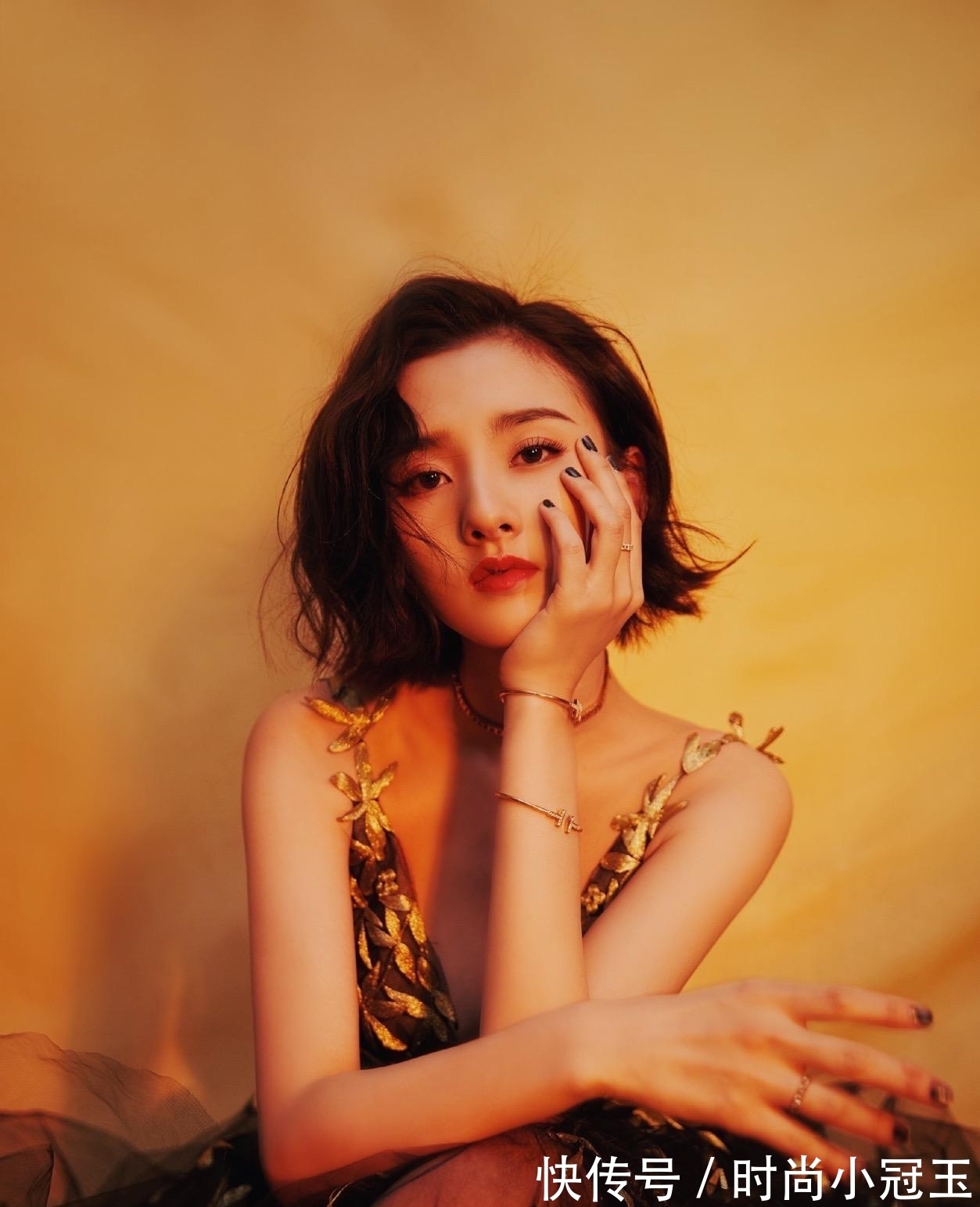 脸型|锁骨发out了!2021短发流行这么剪,烫不烫都超好看