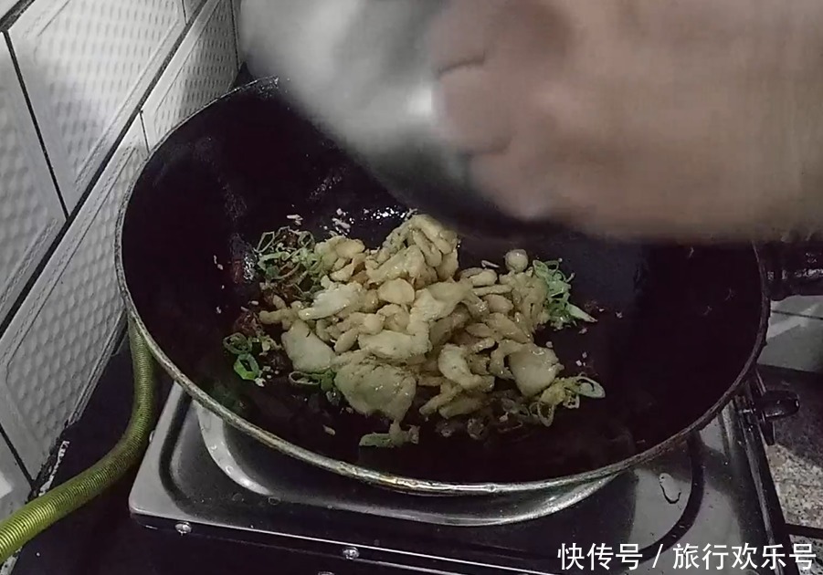  美味|木须肉色泽丰富营养美味，在家这么做更香美，再也不馋饭店的菜了