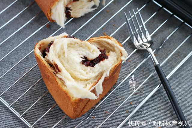  厉害|厉害了，520爱心吐司，不用黄油不用牛奶，低卡健康又快手
