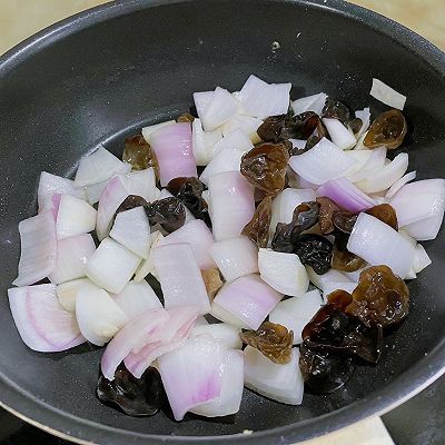 洋葱|洋葱木耳炒鸡蛋