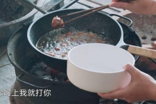 滤镜|黄磊做的“肉丸子”能吃吗导演忘开滤镜穿帮，网友送我也不吃