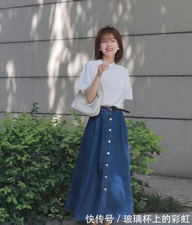 百搭 牛仔裤天天穿，今夏不妨试试这条“牛仔裙”，减龄百搭，还很显瘦！