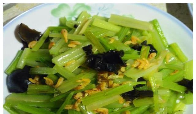 翘嘴|婆婆生日老公想去饭店过，我在家做一桌菜庆祝，饭后婆婆夸我懂事