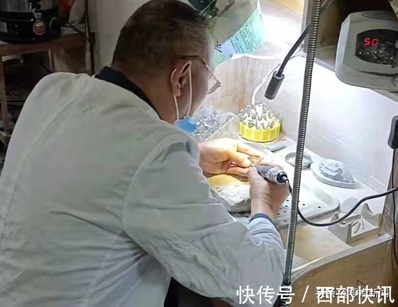 工作室!在瑞丽拜访“中国玉石雕艺术大师”贺保伟先生