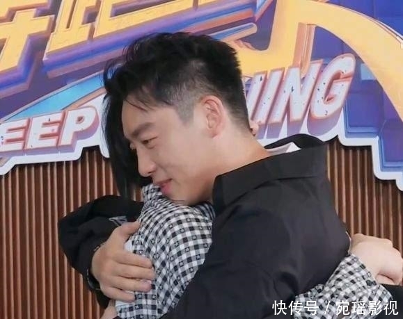 眼神 苗苗郑恺跑男里秀恩爱,有谁注意baby投射的羡慕眼神了?一共3次