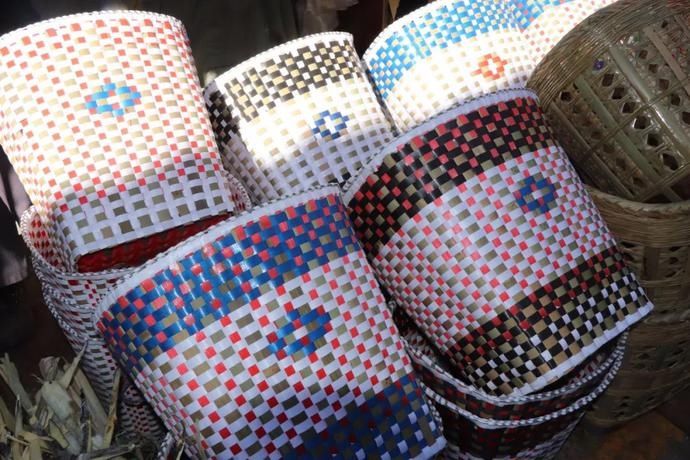  丽江人|巧手！丽江手艺人忠义市场卖手工蓝子22年……