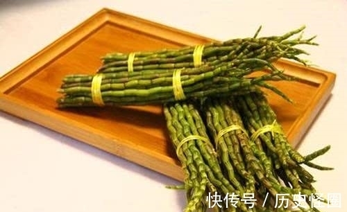 铁皮石斛|别嫌它们不起眼,却是糖尿病的克星,白开水里撒一把,轻松降血糖