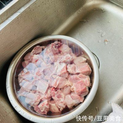 九层塔|餐桌上最有人气的家常菜之鲍鱼排骨