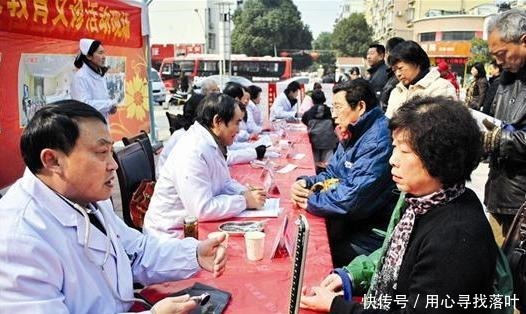 转为|53岁大妈脂肪肝转为肝硬化,医生这3种水果再美味也不可多吃