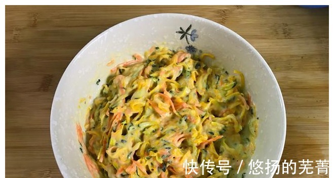 夏天|夏天这瓜正当季,1块钱1斤做成早餐饼,不用发酵不揉面,营养好!