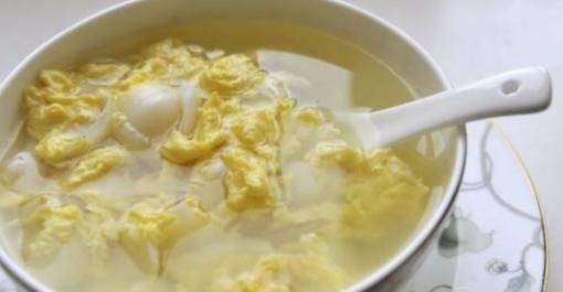 “把觉睡好，郎中不来找”，专家：失眠的人，百合是你的“佳品”