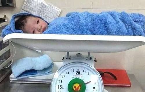 孕妈快看，孕检报告正常出生却没右臂，医院：愿担责30%