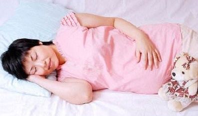 右旋|为什么孕晚期要左侧睡？若常用这三种睡姿，可能给胎儿发育拖后腿
