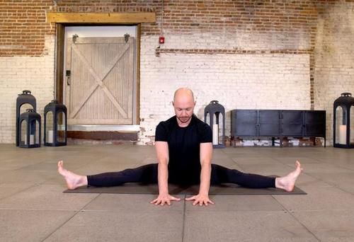 背部|膝盖疼怎么办？10个瑜伽保养动作，缓解疼痛、稳固关节！