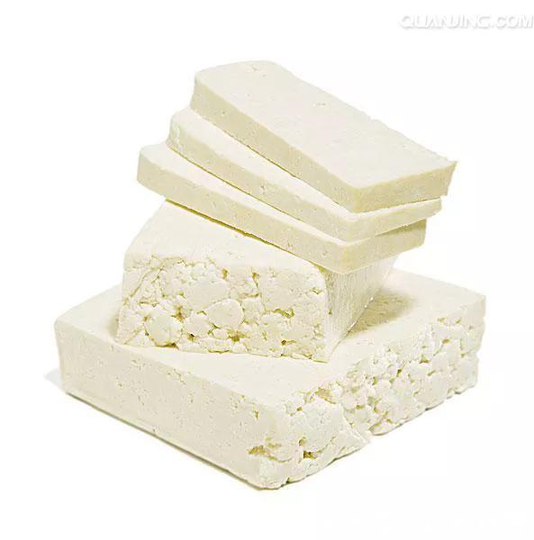 豆腐在家就能做,不用石膏不用醋,做法简单又好吃,跟买的一样