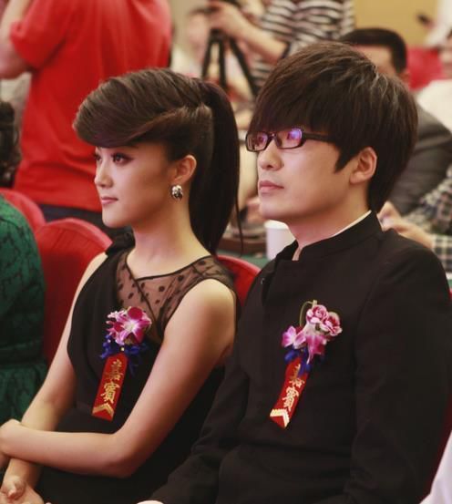 為走紅假冒草根欺騙觀眾,不惜造假身份,韓紅怒拍桌子趕下臺