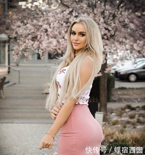 身材|希腊姑娘因从小肥胖患上社交恐惧症,立志健身,逆袭成微胖女神