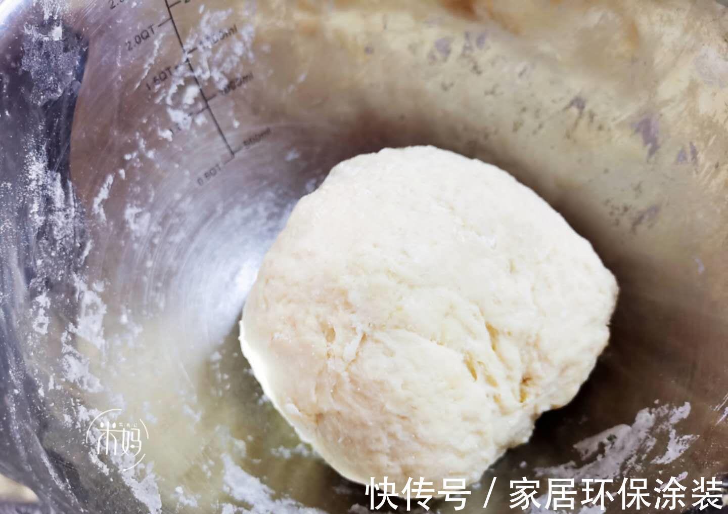 保鲜膜|在家自制面包,10分钟揉出手套膜,松软拉丝,比电饭煲蛋糕还好吃