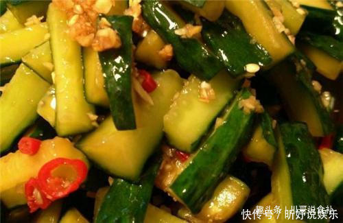 腌黄瓜,只需多加这一步,腌出的黄瓜又脆又绿,放半年也不坏