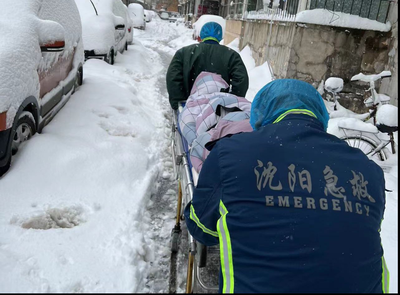 康泰|暴雪来袭，沈阳120无畏风雪坚定前行守护百姓健康