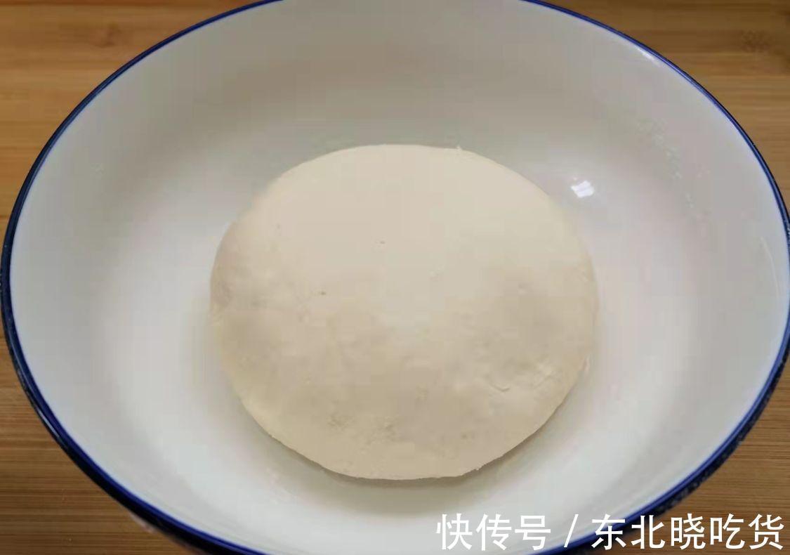 晚上睡前蒸一锅，第二天早餐就有了，层层都是料，比面包都好吃！