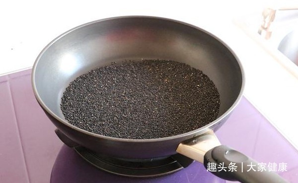 炒制|88岁奶奶头发乌黑,精神饱满,公开她的自用方!学会大家都健康!