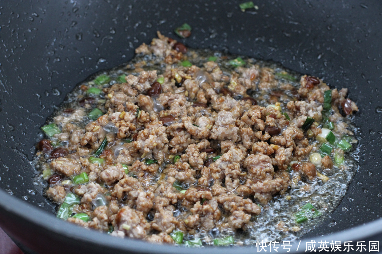 开胃|每次去饭店孩子必点此菜,酱香浓郁、简单开胃,和米饭是绝配!