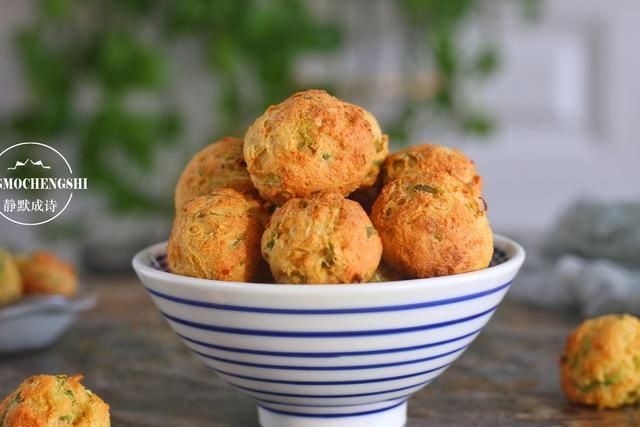 我家炸丸子不用油，照样外酥里嫩，好吃没负担，天天吃都不怕