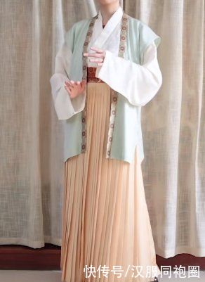 用有限汉服解锁无限可能！轻盈又显瘦的宋制汉服，你还可以这样穿